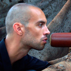 Alejandro Bravo  arpa boca diseño humano didgeridoo moarsing canto